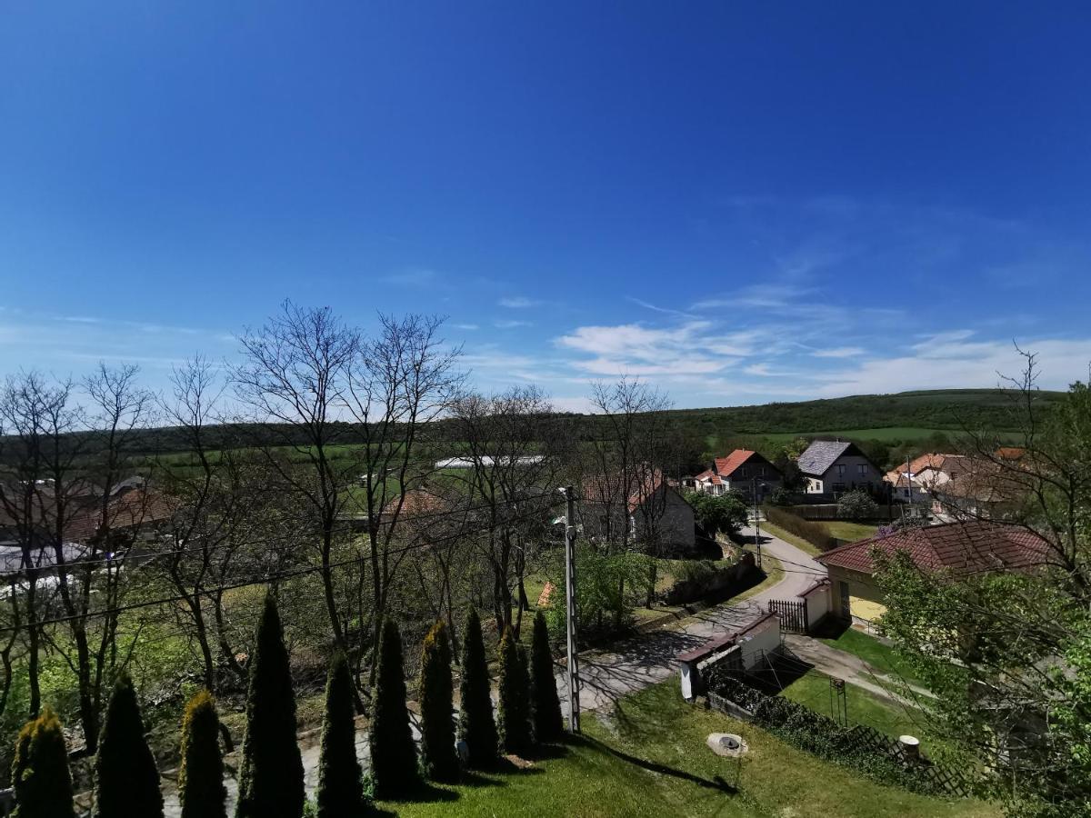 Sokristaly Vendeghaz Otel Demjén Dış mekan fotoğraf
